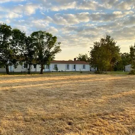 Domaine Des Saussereaux * Saint-Denis-du-Payre