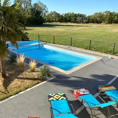 Дом отдыха Domaine Des Saussereaux *